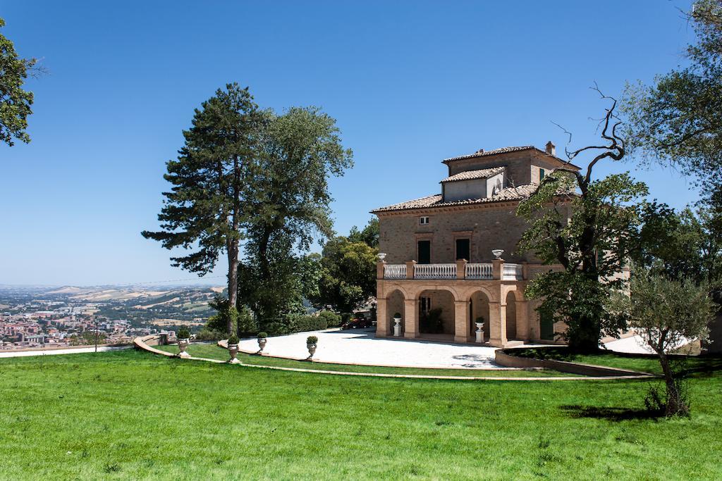 Villa Nena Tolentino Esterno foto
